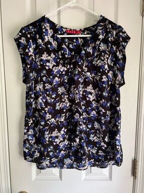 Elle Black Floral Flutter-Sleeve Blouse with Blue and White Accents